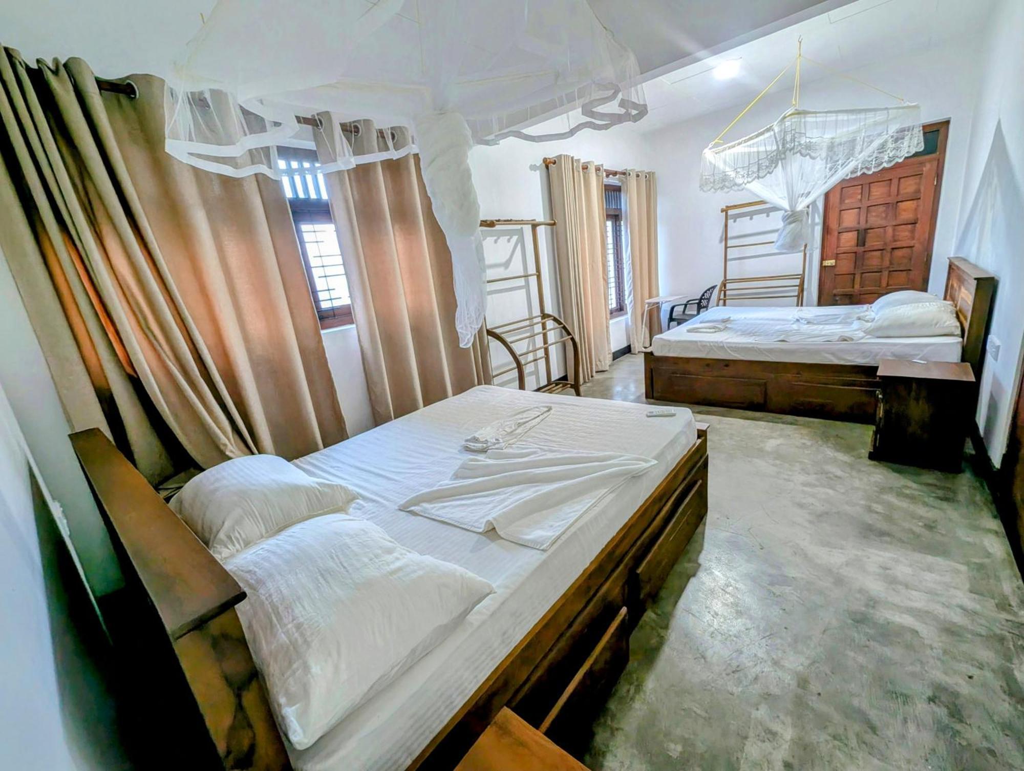 Costels Weligama Hostel ภายนอก รูปภาพ