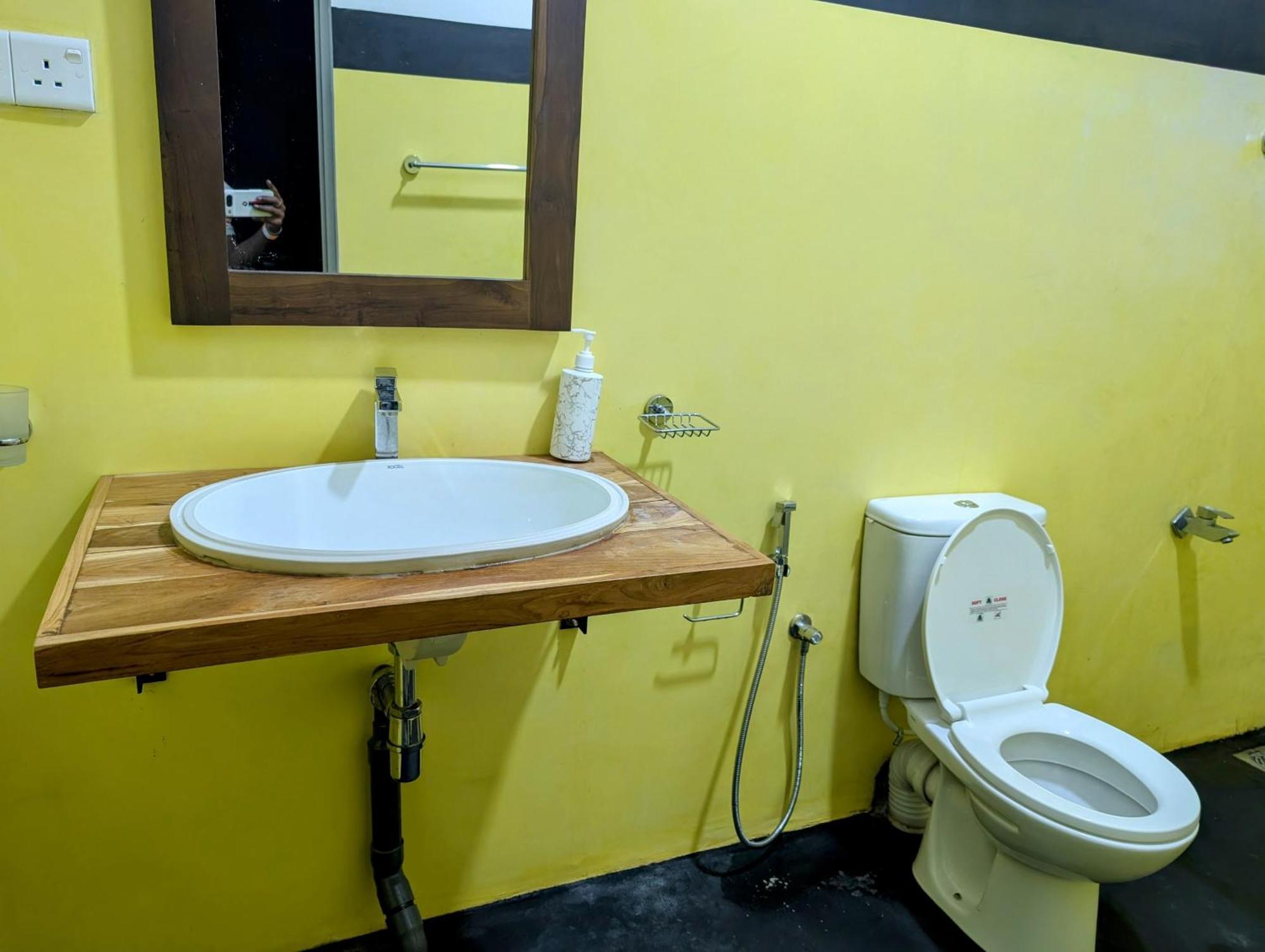 Costels Weligama Hostel ภายนอก รูปภาพ