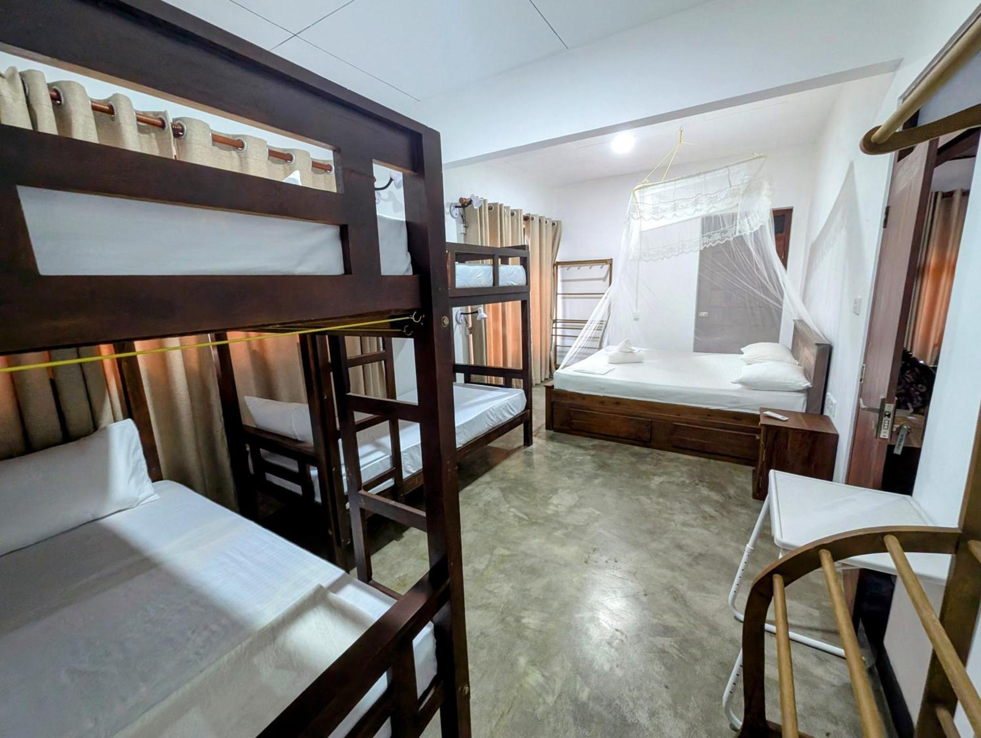 Costels Weligama Hostel ภายนอก รูปภาพ